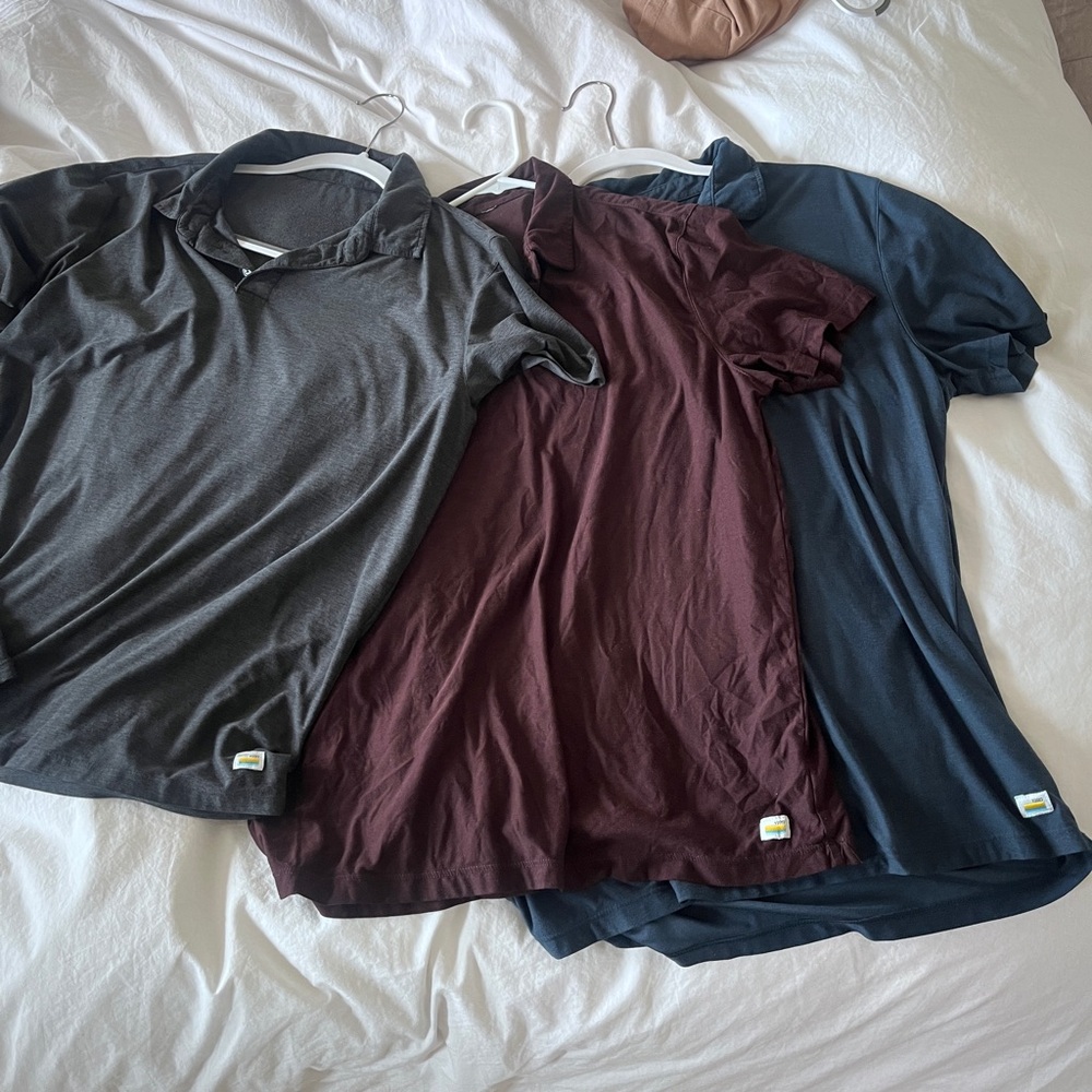 Men's vuori Polo Shirt Set - Grey, Burgundy, and Navy
